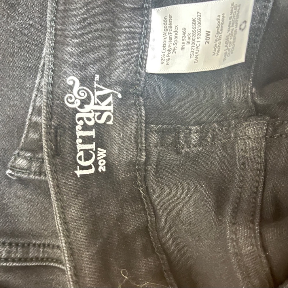 Terra Sky BLACK skinny jeans.